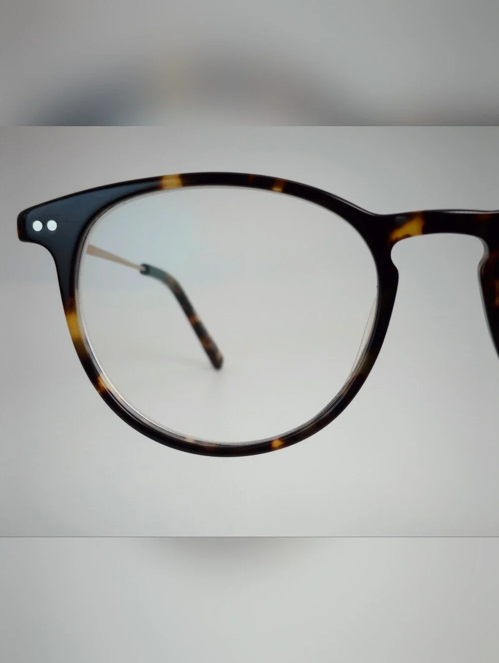 Snap Women's Petite. Tortoiseshell Round Optical Glasses. Good Features.